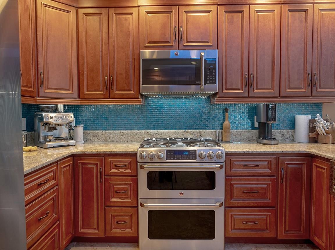 LAKE PEARL ESTATES - Residential