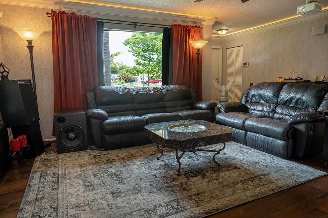 LAKE PEARL ESTATES - Residential