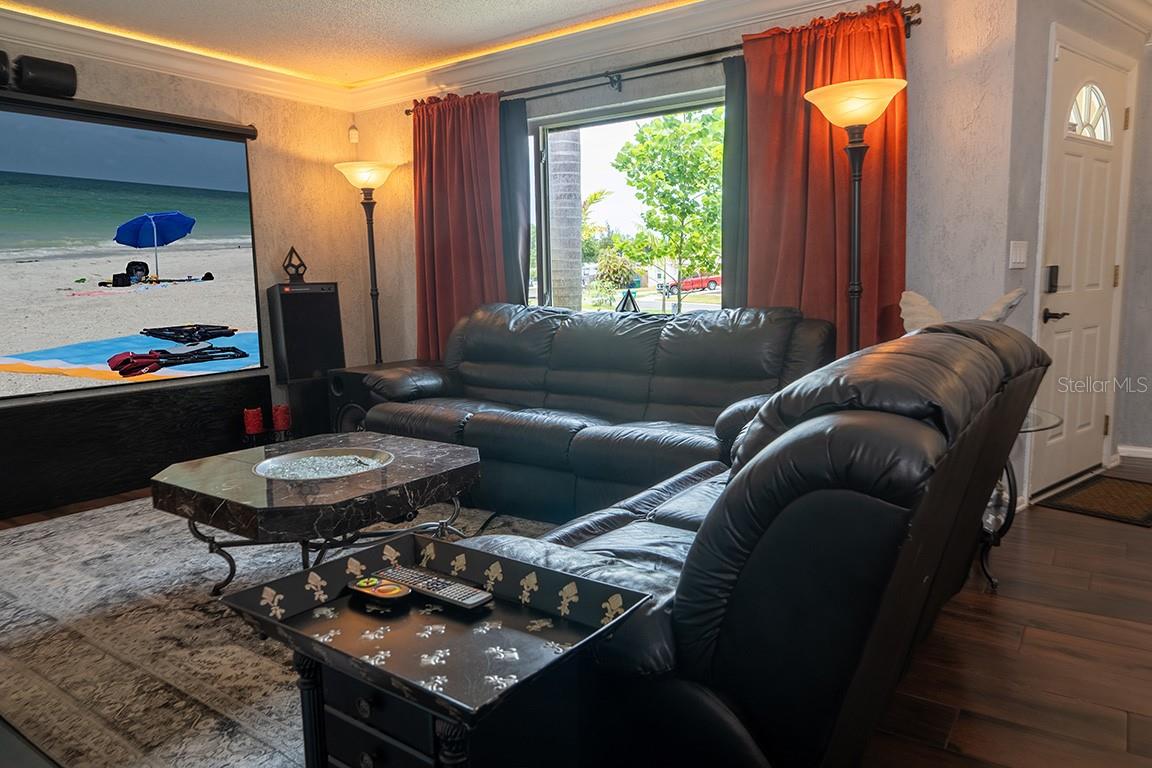 LAKE PEARL ESTATES - Residential