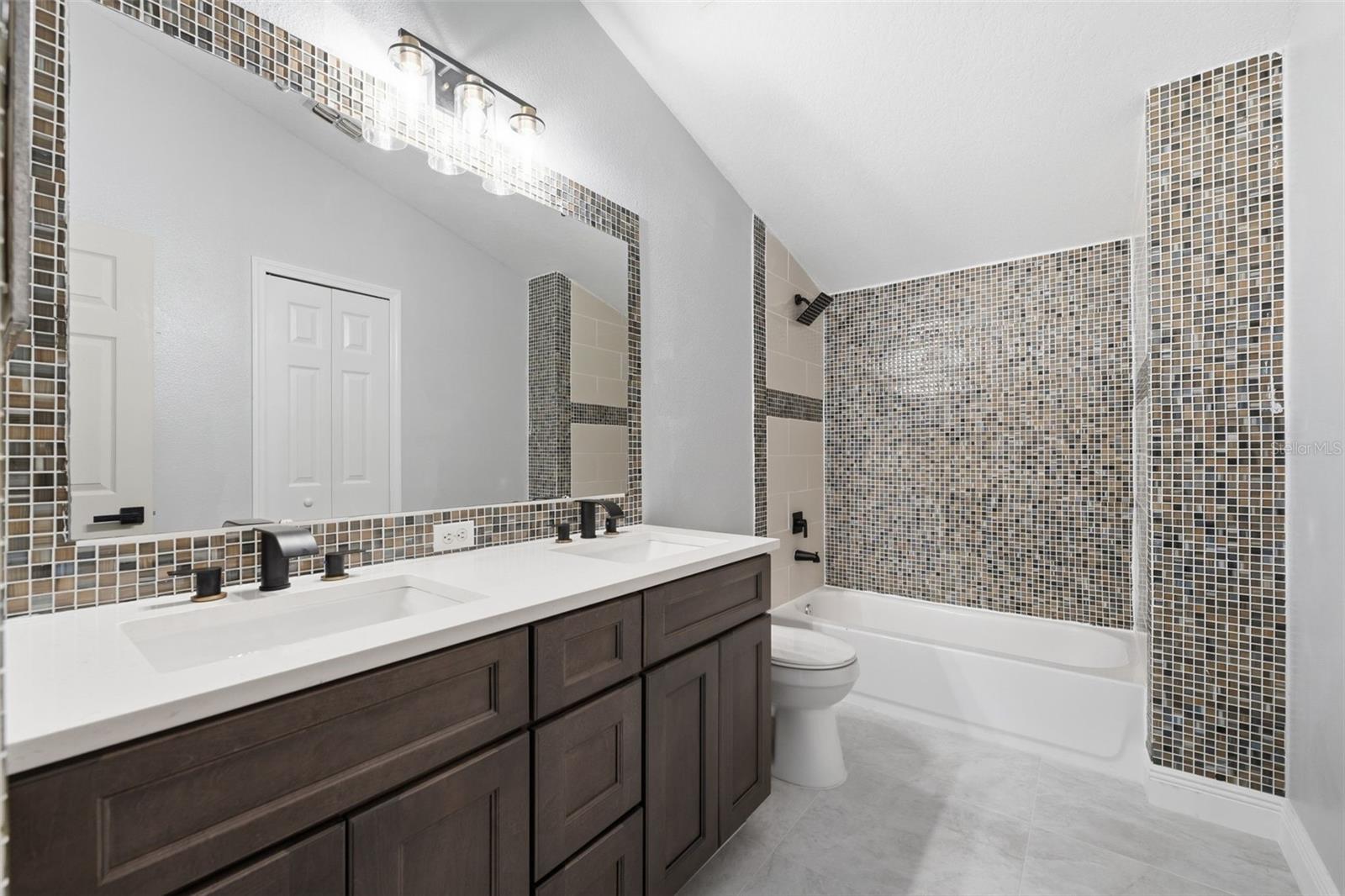 KINGSLAND COUNTRY ESTATES - Residential