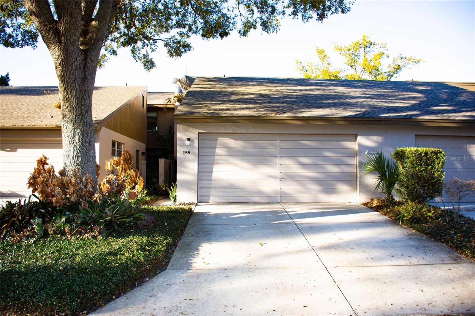 JUST REDUCED – Your Perfect Home at an Unbeatable Value!

Welcome home to this beautifully maintained townhome in a quiet, family-friendly community. Enjoy peace of mind with a brand-new roof, fresh exterior paint, a new hot water heater, and a recently updated A/C system. All completed within the last two years.

Step inside to a bright, open layout filled with natural light, perfect for everyday living and entertaining. The kitchen features granite countertops, classic subway tile, and soft-close cabinetry. Blending style and function effortlessly.

Don’t miss this incredible opportunity!
Adding more value to your investment, HOA is currently upgrading the clubhouse, fitness center, and pool area. Residents enjoy beautiful lakefront amenities that are ideally located near major highways, shopping, and dining
Bonus: Sellers will pay the full $4,000 special assessment at closing, making this an exceptional opportunity for buyers.
Don’t miss your chance to make this move-in-ready townhome yours!