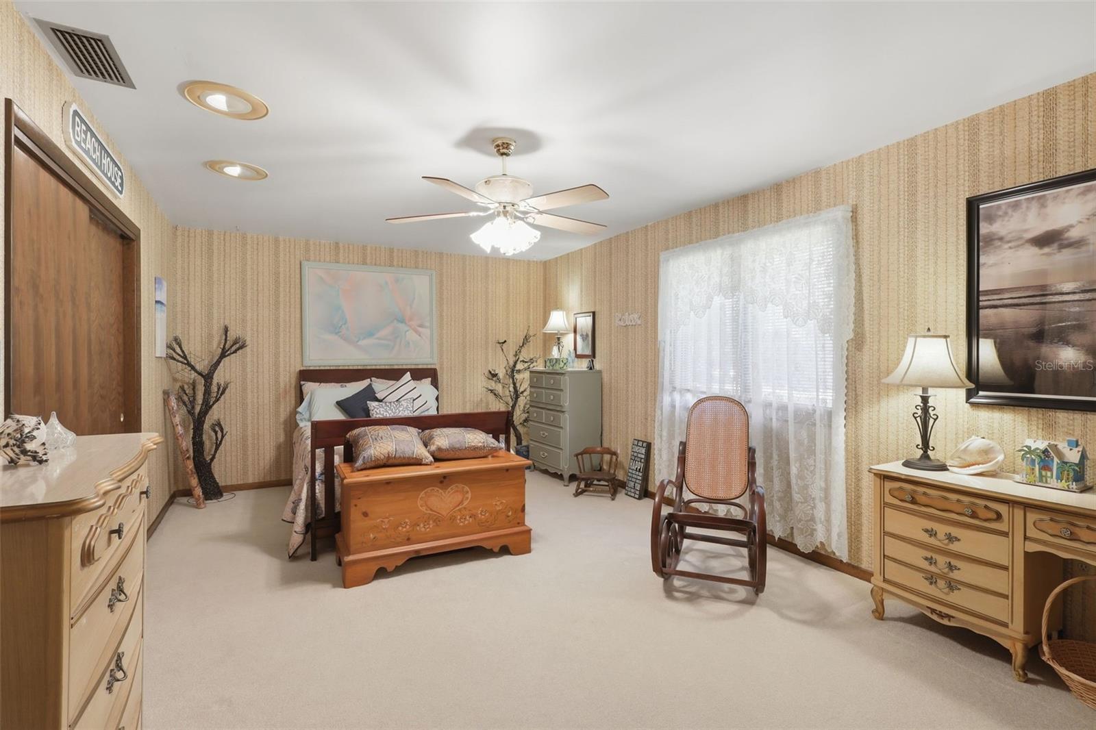 DELTONA LAKES UNIT 11 - Residential