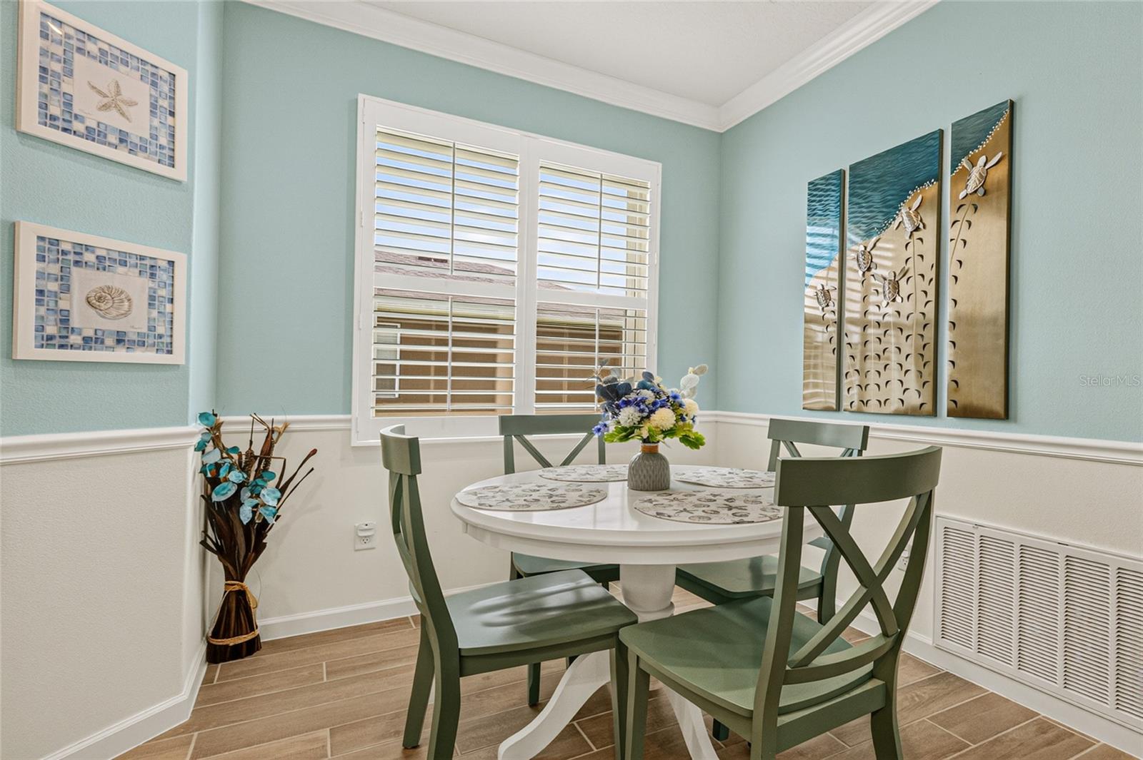 CRYSTAL BAY PH THREE - Residential