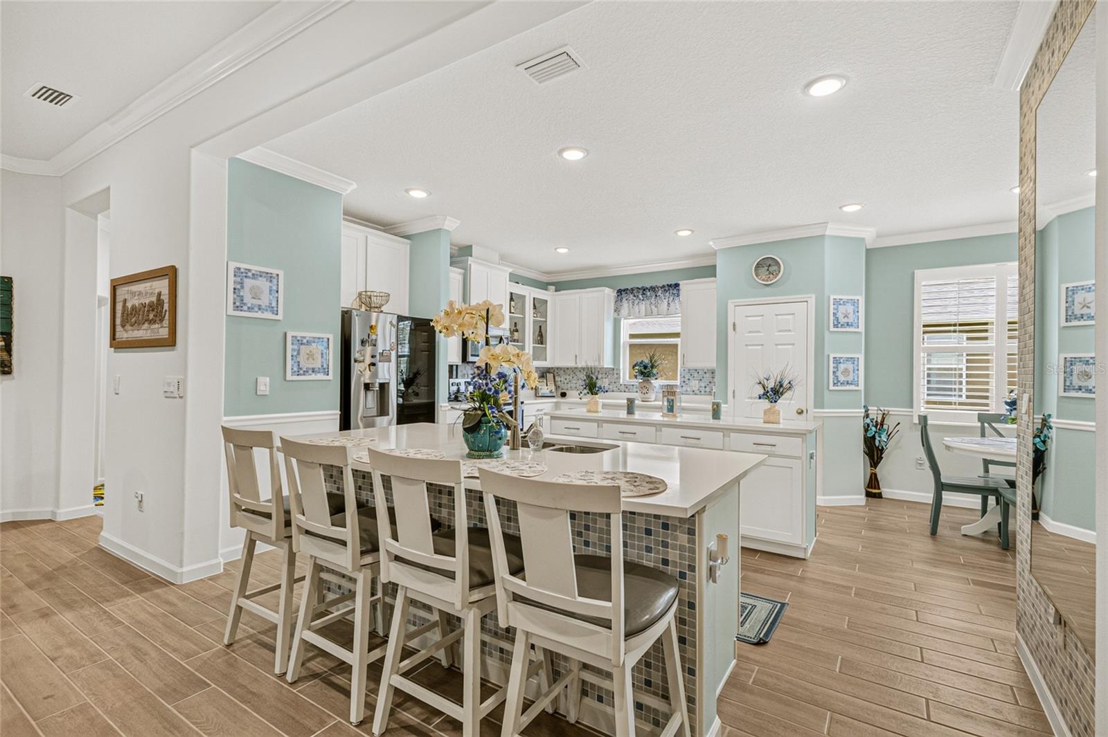 CRYSTAL BAY PH THREE - Residential