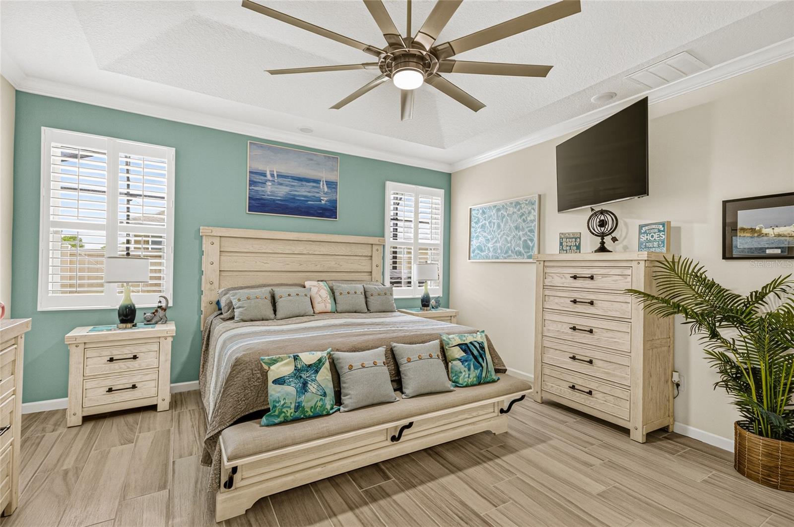 CRYSTAL BAY PH THREE - Residential