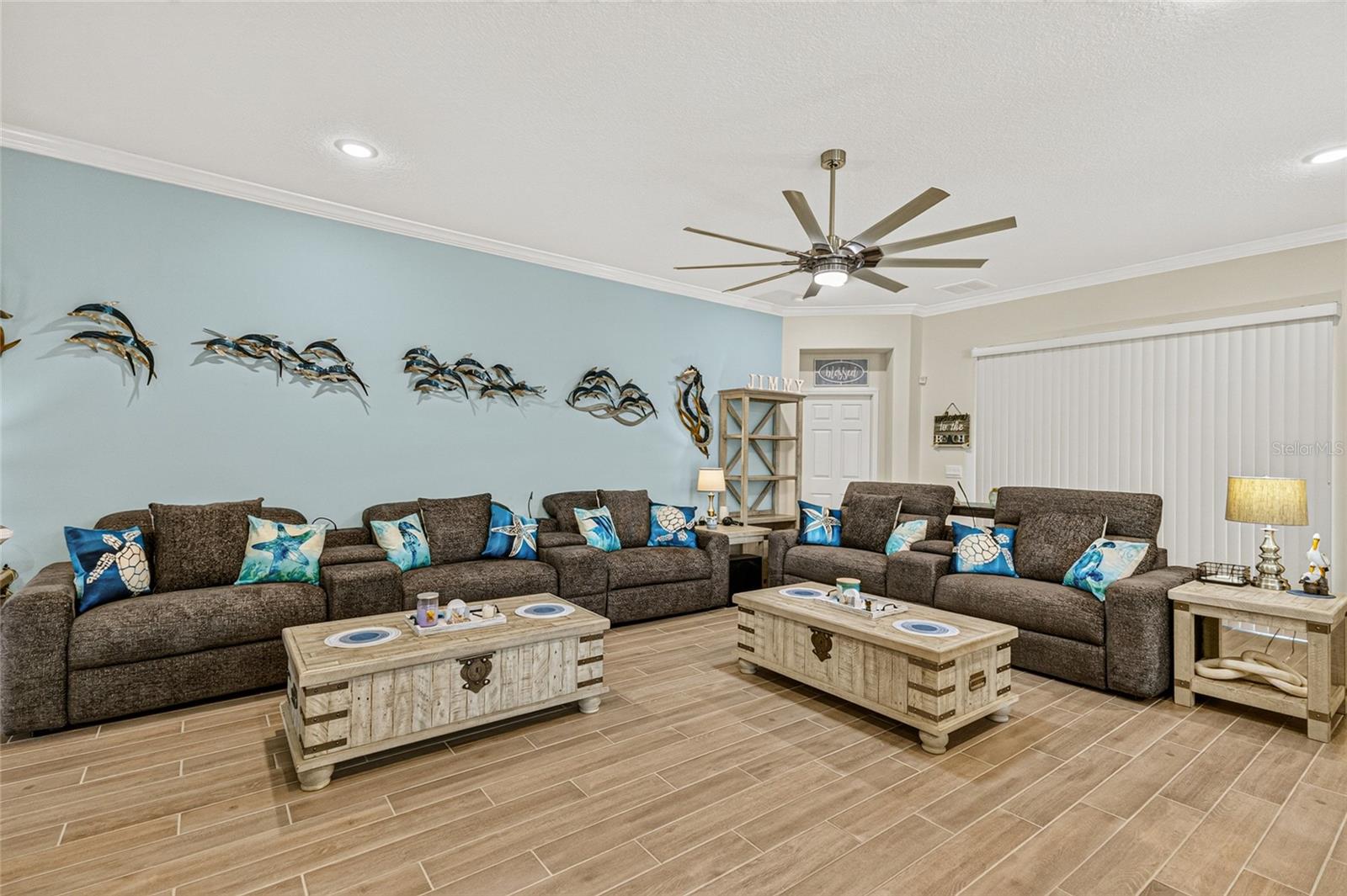 CRYSTAL BAY PH THREE - Residential