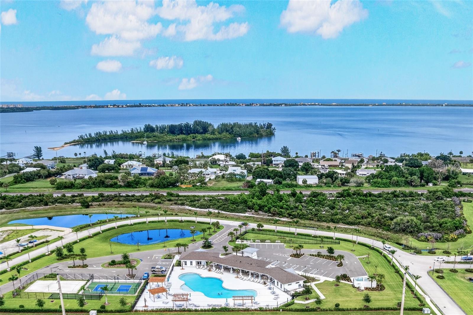 CRYSTAL BAY PH THREE - Residential