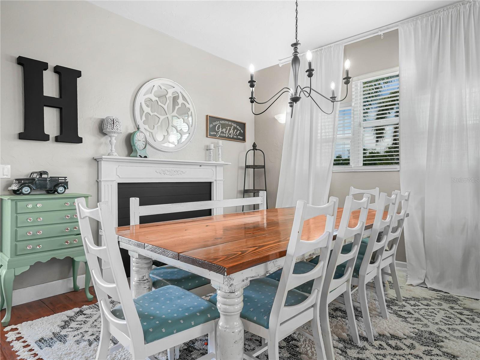 TORREY OAKS VILLAS - Residential