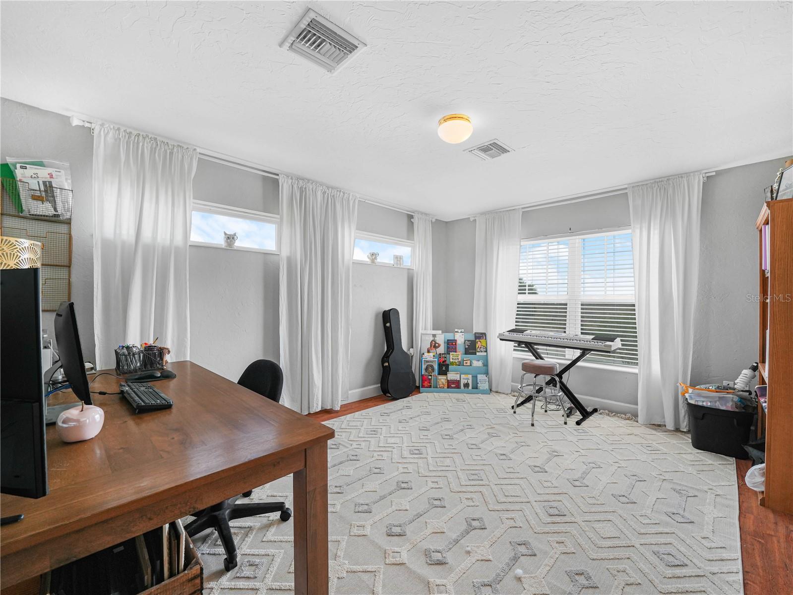TORREY OAKS VILLAS - Residential