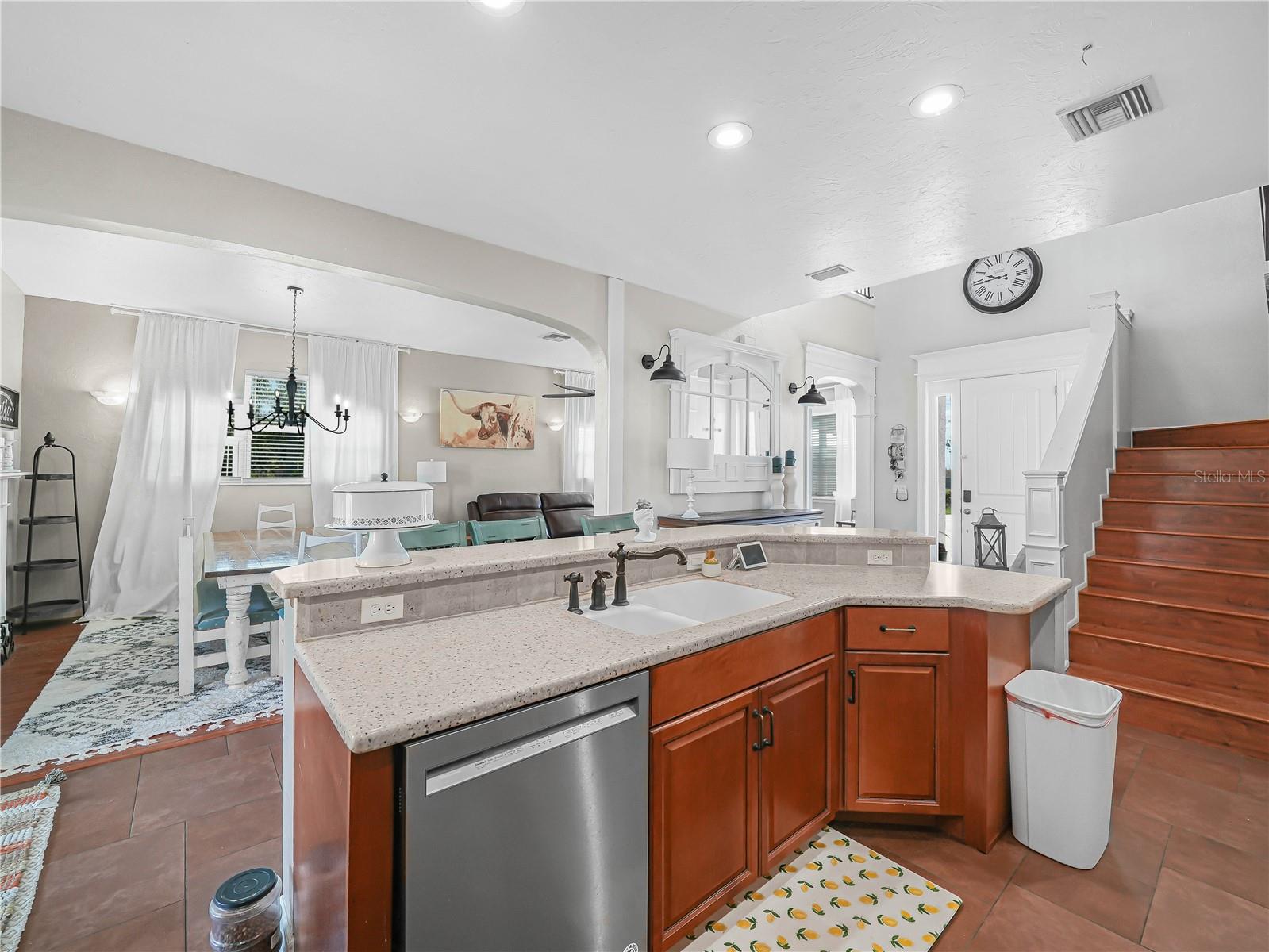 TORREY OAKS VILLAS - Residential