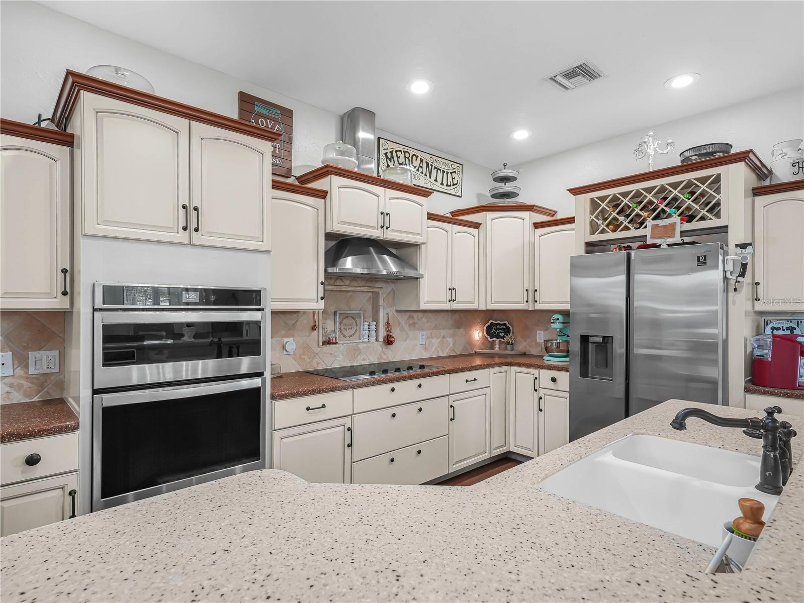 TORREY OAKS VILLAS - Residential