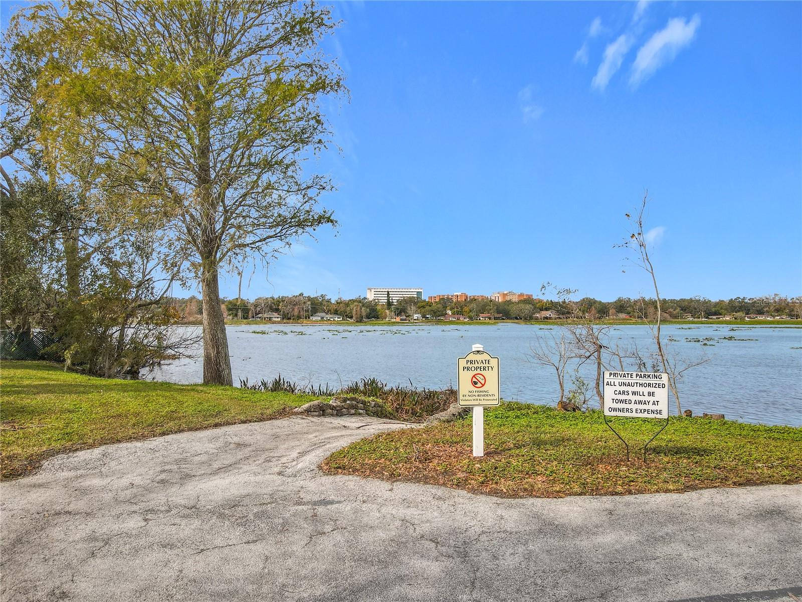 LAKESIDE VILLAGE 01 CONDO - Residential