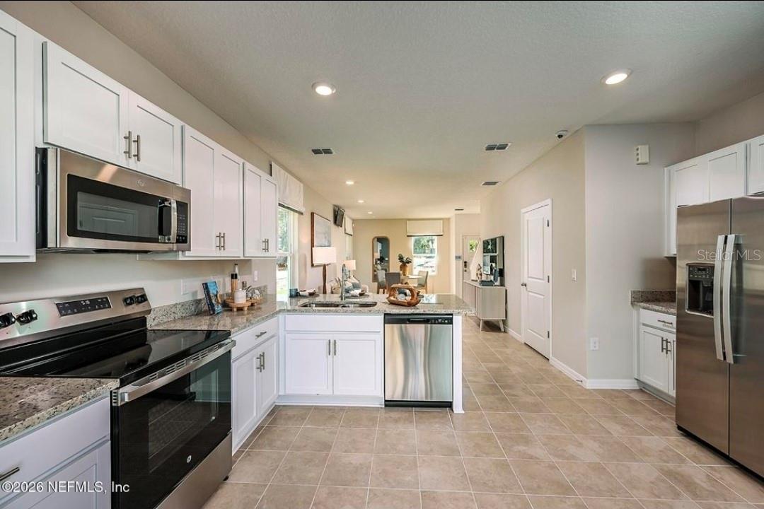 SABAL TER TWNHMS - Residential Lease