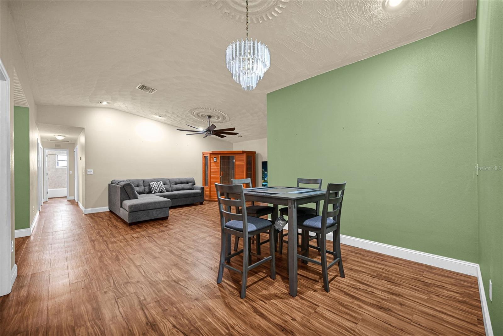 MEADOW WOOD MANOR SEC 10 - Residential