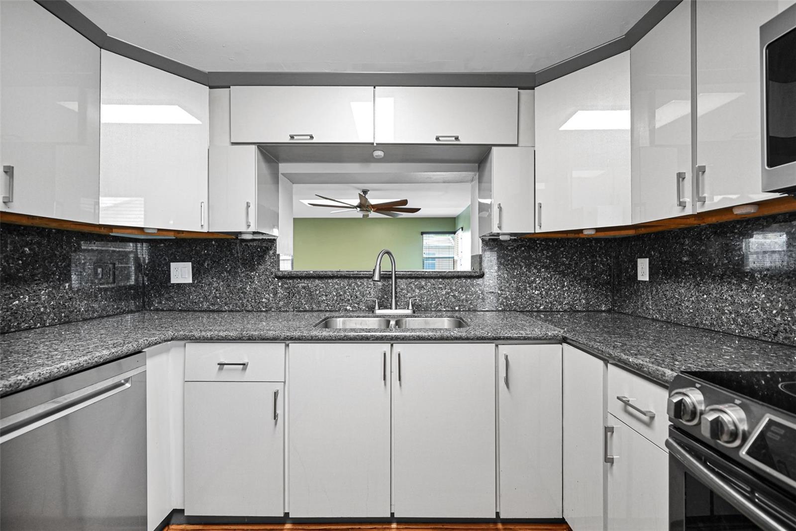 MEADOW WOOD MANOR SEC 10 - Residential