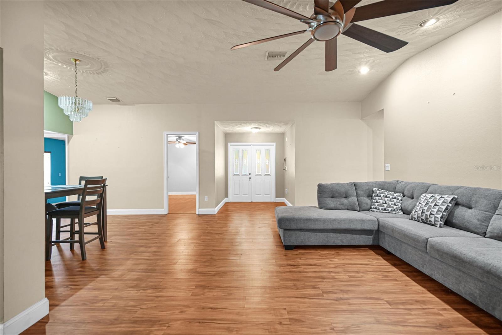 MEADOW WOOD MANOR SEC 10 - Residential