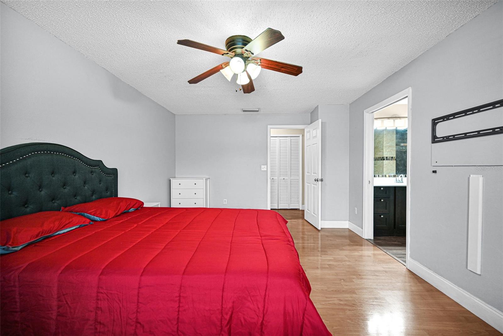 MEADOW WOOD MANOR SEC 10 - Residential