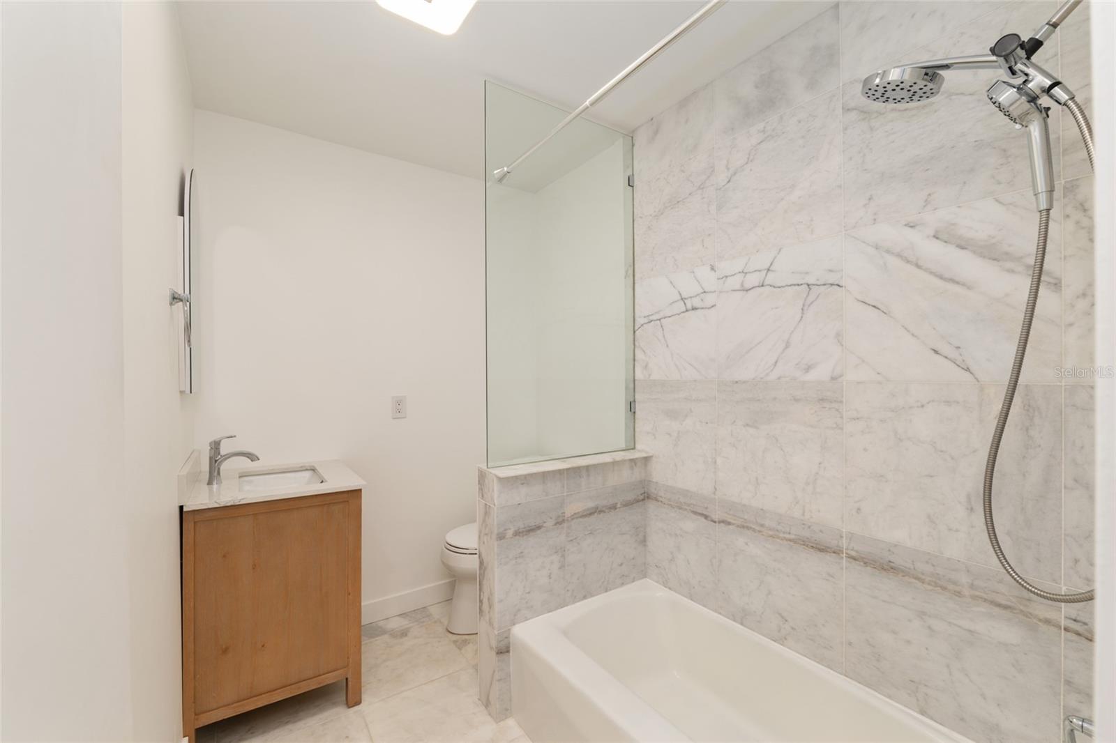 ELLIOT & LENGLE ADDN-HIGHLAND HEIGHTS - Residential