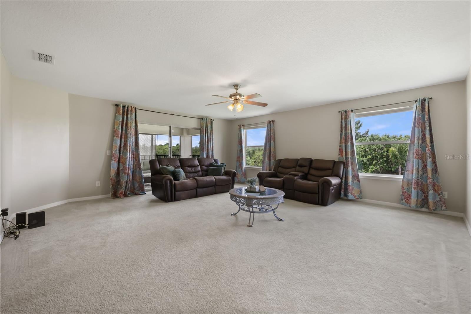 SHINGLE CREEK RESERVE AT THE OAKS PH 6 - Residential