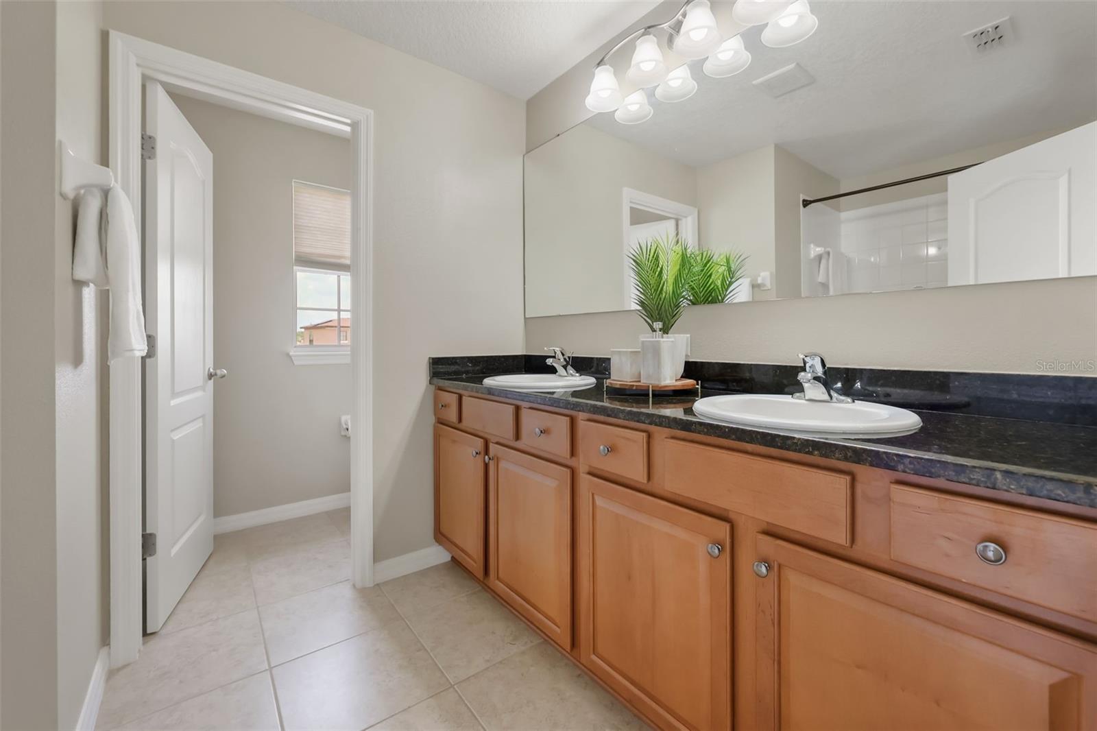 SHINGLE CREEK RESERVE AT THE OAKS PH 6 - Residential