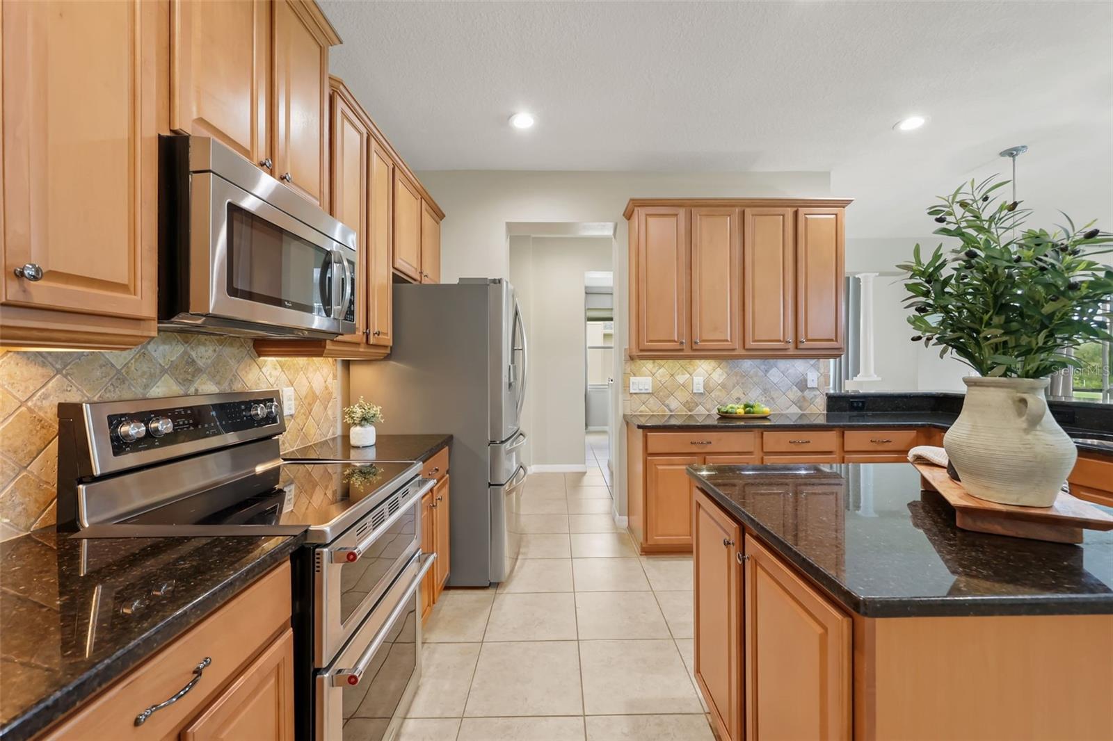 SHINGLE CREEK RESERVE AT THE OAKS PH 6 - Residential