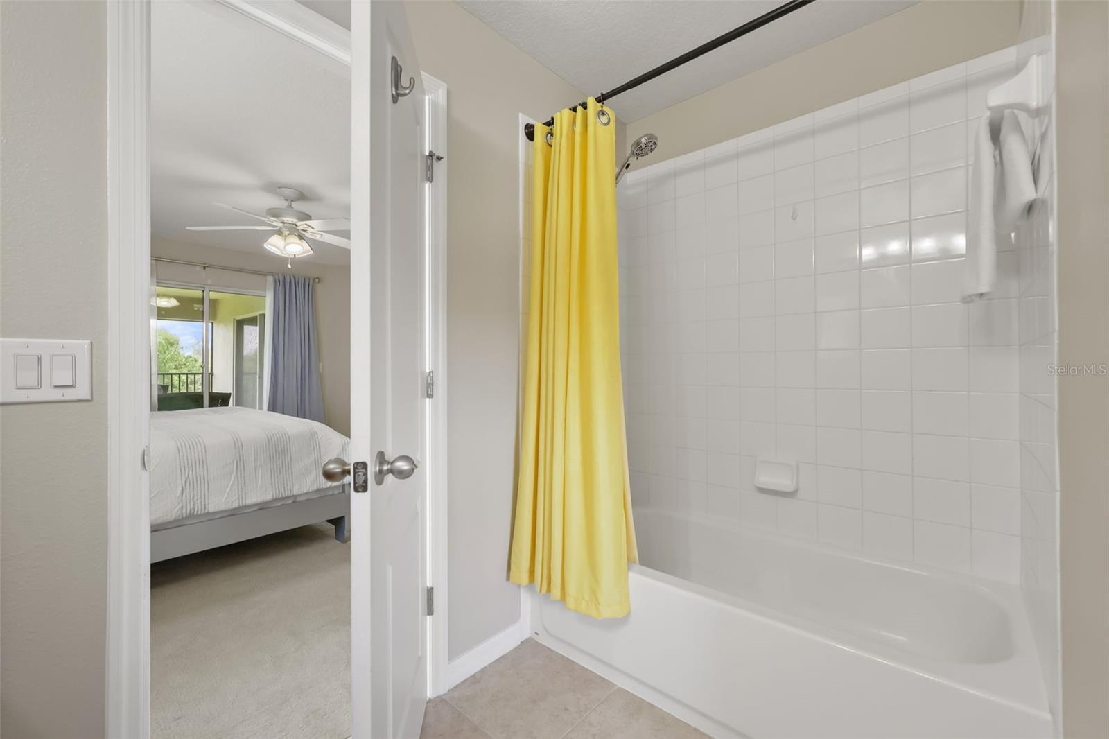 SHINGLE CREEK RESERVE AT THE OAKS PH 6 - Residential