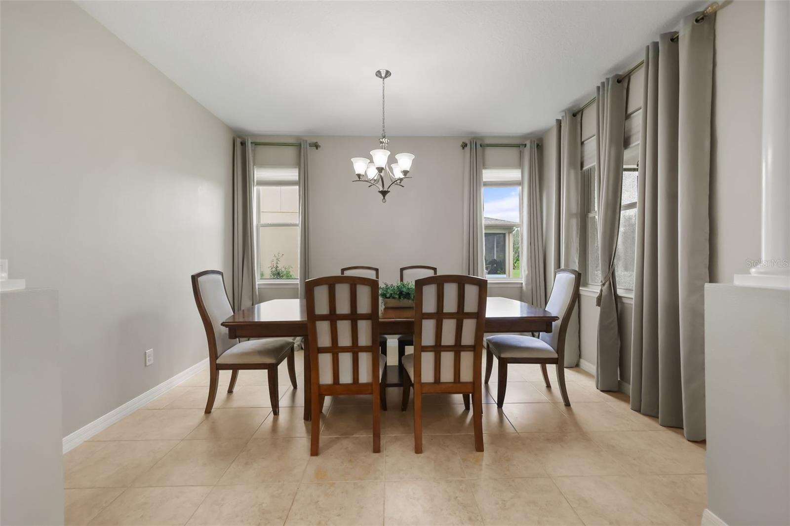 SHINGLE CREEK RESERVE AT THE OAKS PH 6 - Residential