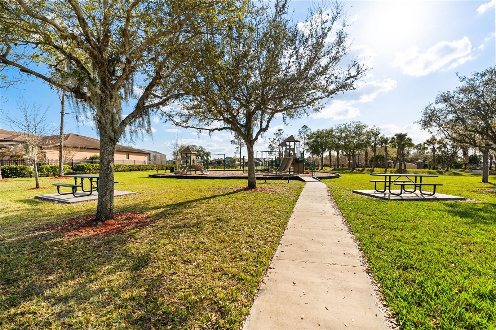 SHINGLE CREEK RESERVE AT THE OAKS PH 6 - Residential