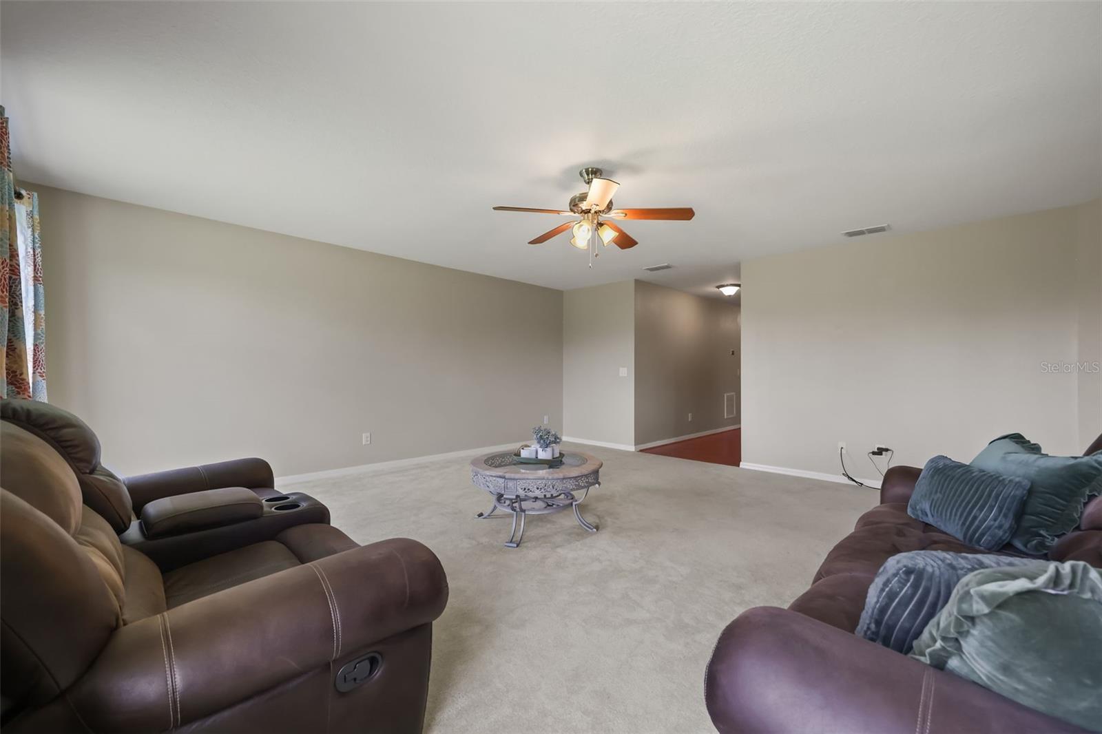 SHINGLE CREEK RESERVE AT THE OAKS PH 6 - Residential