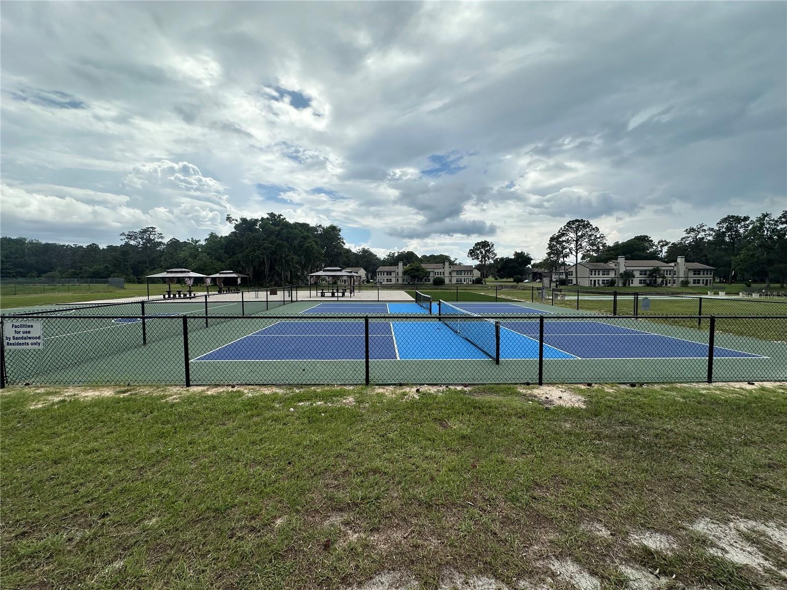 SANDALWOOD CONDO - Residential