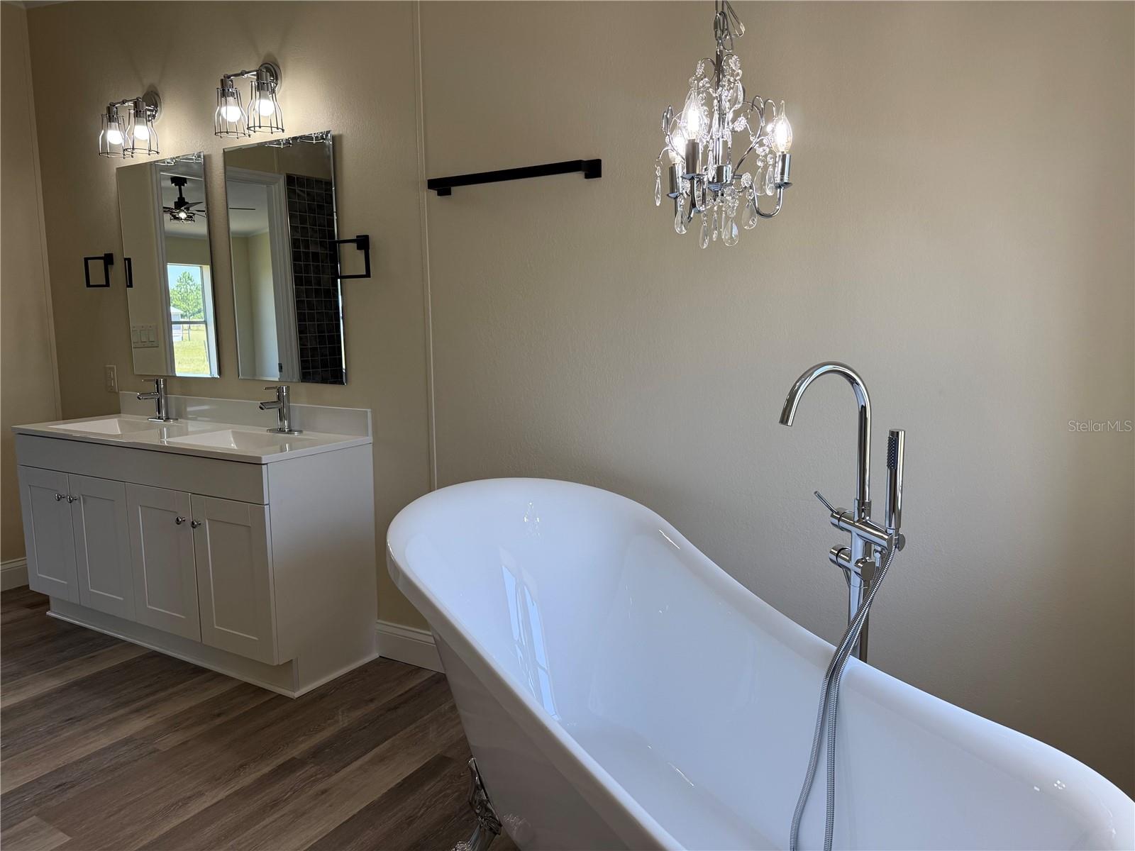 BROOKE LAKES PH 01 - Residential