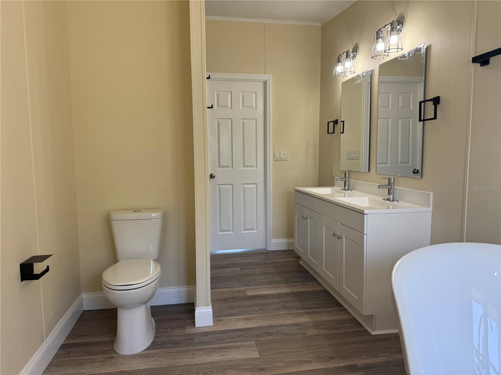 BROOKE LAKES PH 01 - Residential