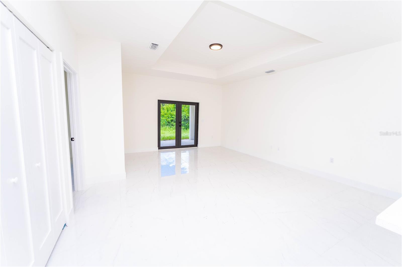 LEHIGH ESTATES - Residential Income