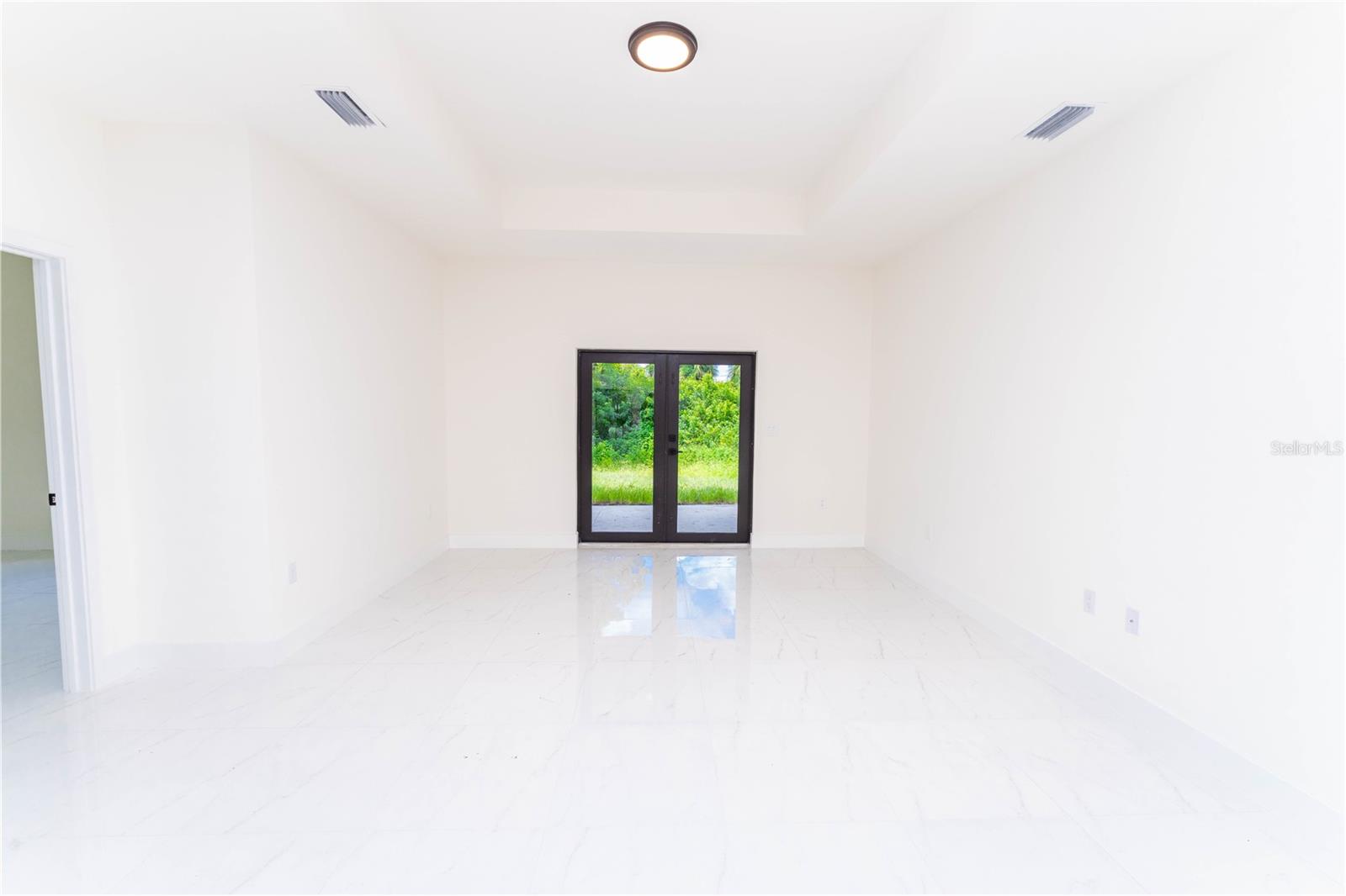 LEHIGH ESTATES - Residential Income