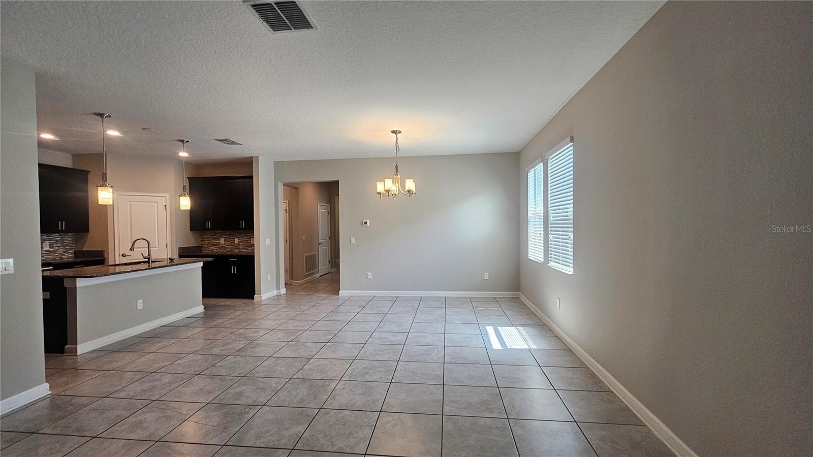 OAKS/MOSS PARK - Residential Lease