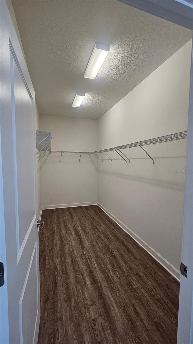 OAKS/MOSS PARK - Residential Lease
