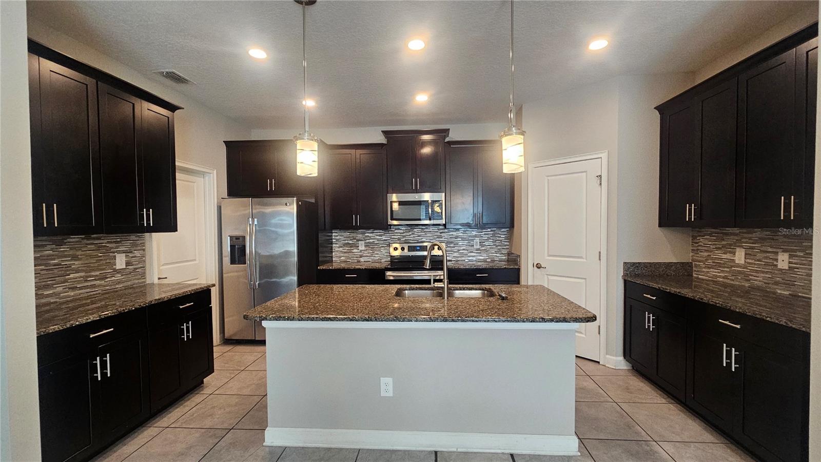 OAKS/MOSS PARK - Residential Lease