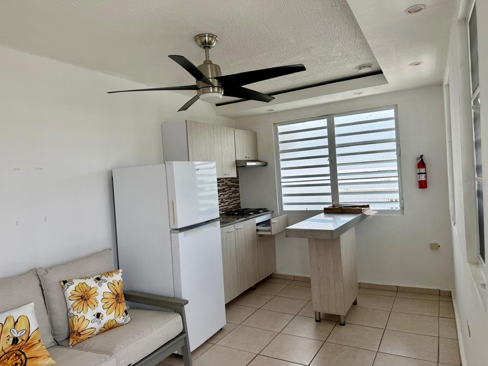 COM. SANDIN - Residential Lease