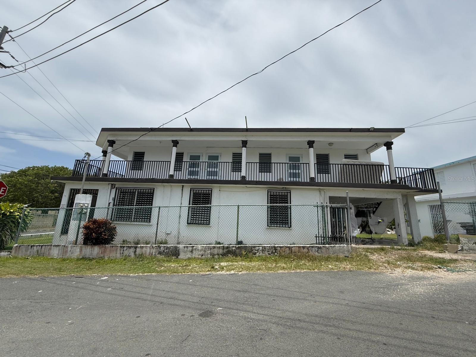 COM. SANDIN - Residential Lease