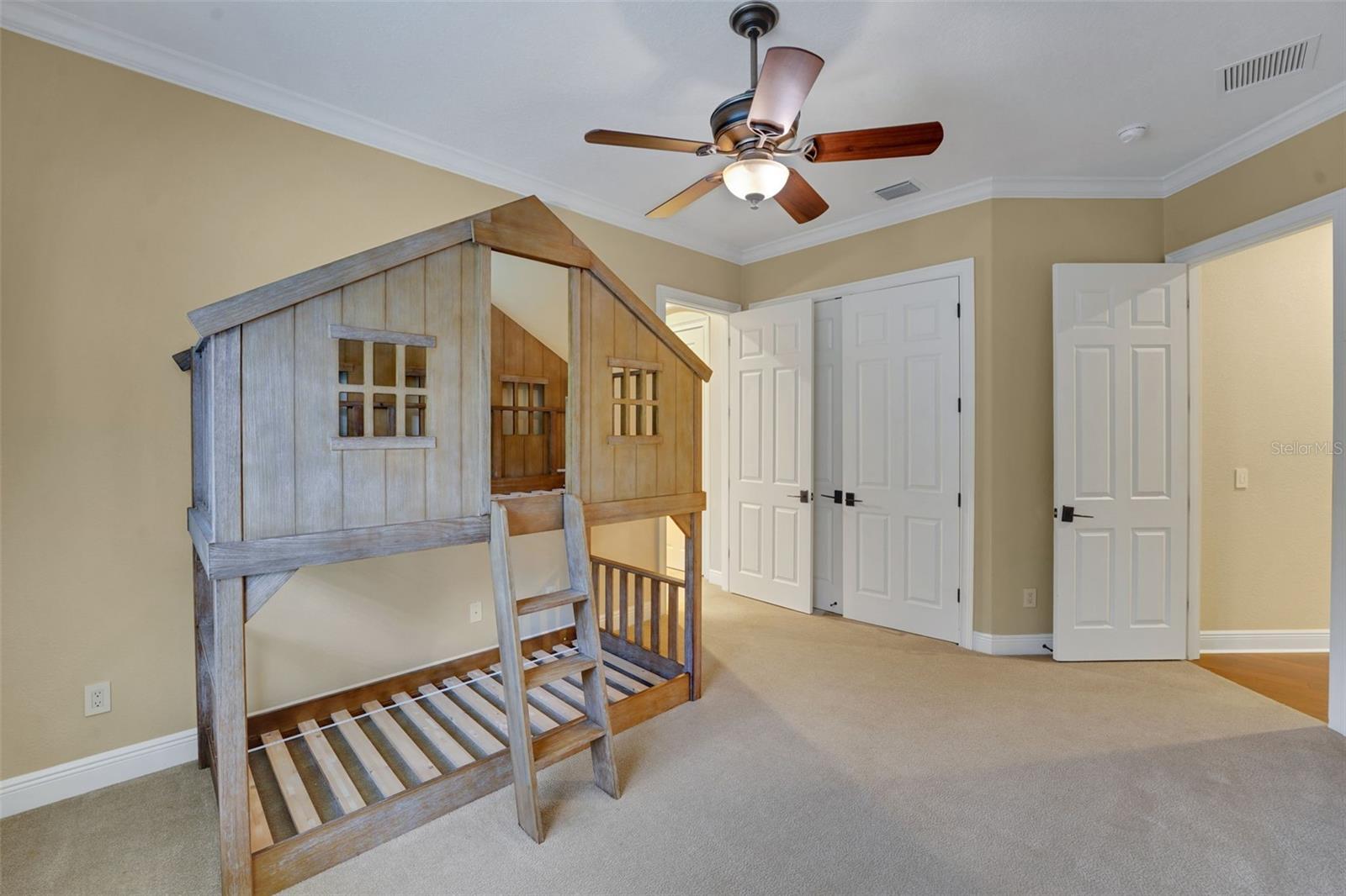 ALAQUA LAKES - Residential