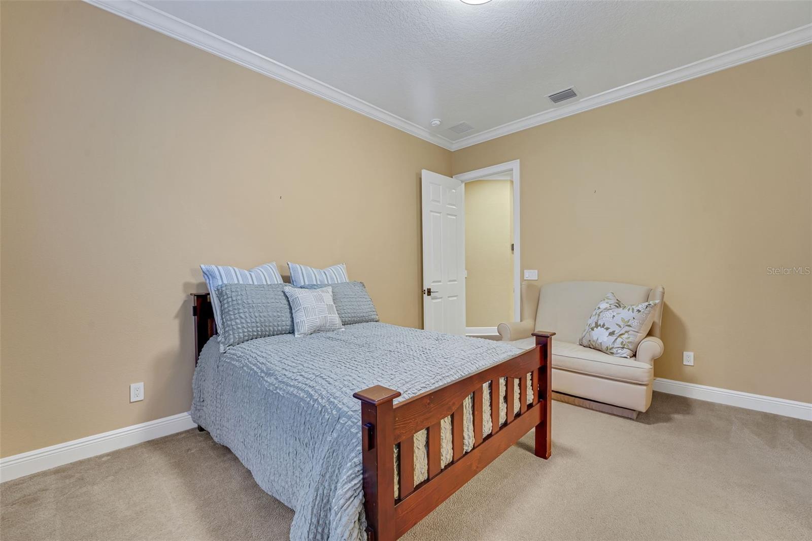 ALAQUA LAKES - Residential