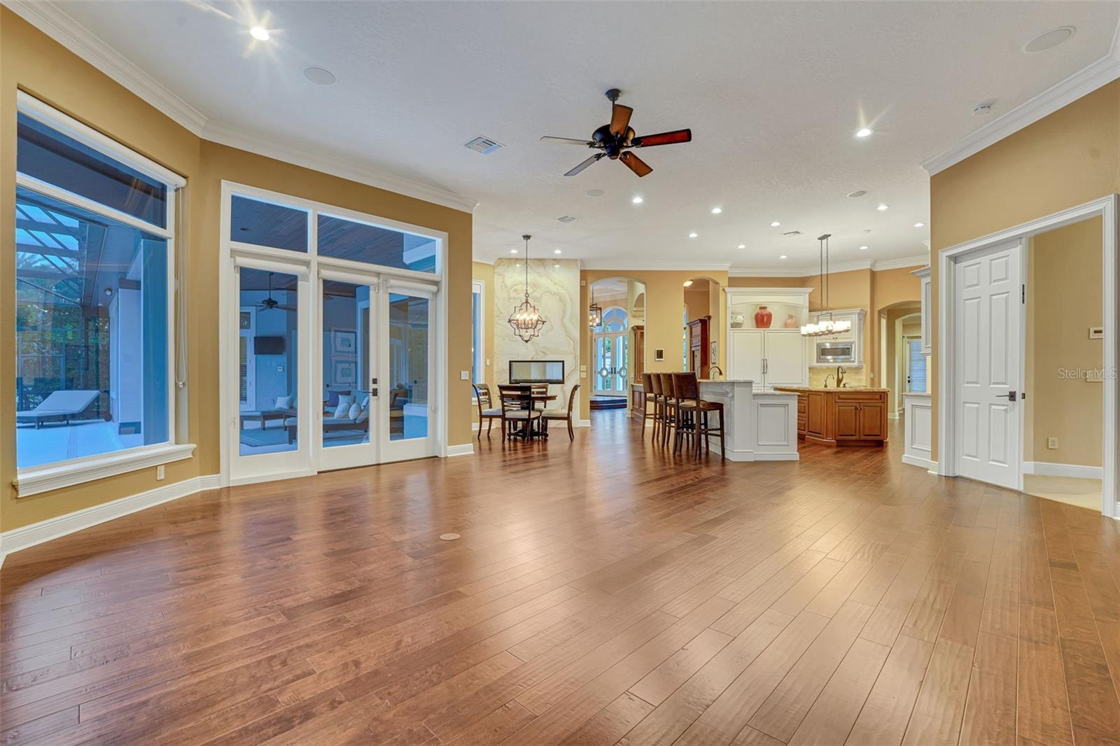 ALAQUA LAKES - Residential
