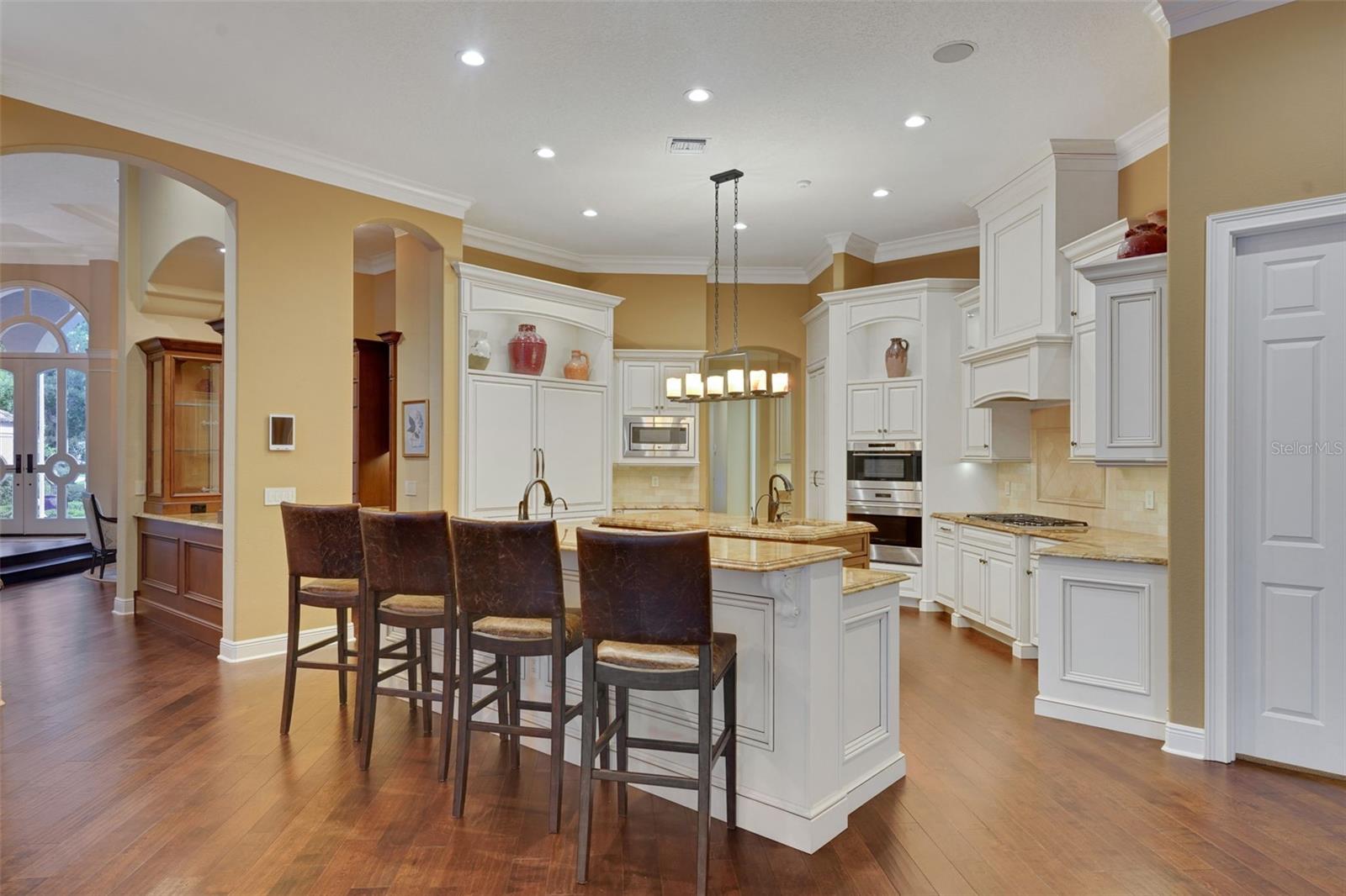 ALAQUA LAKES - Residential