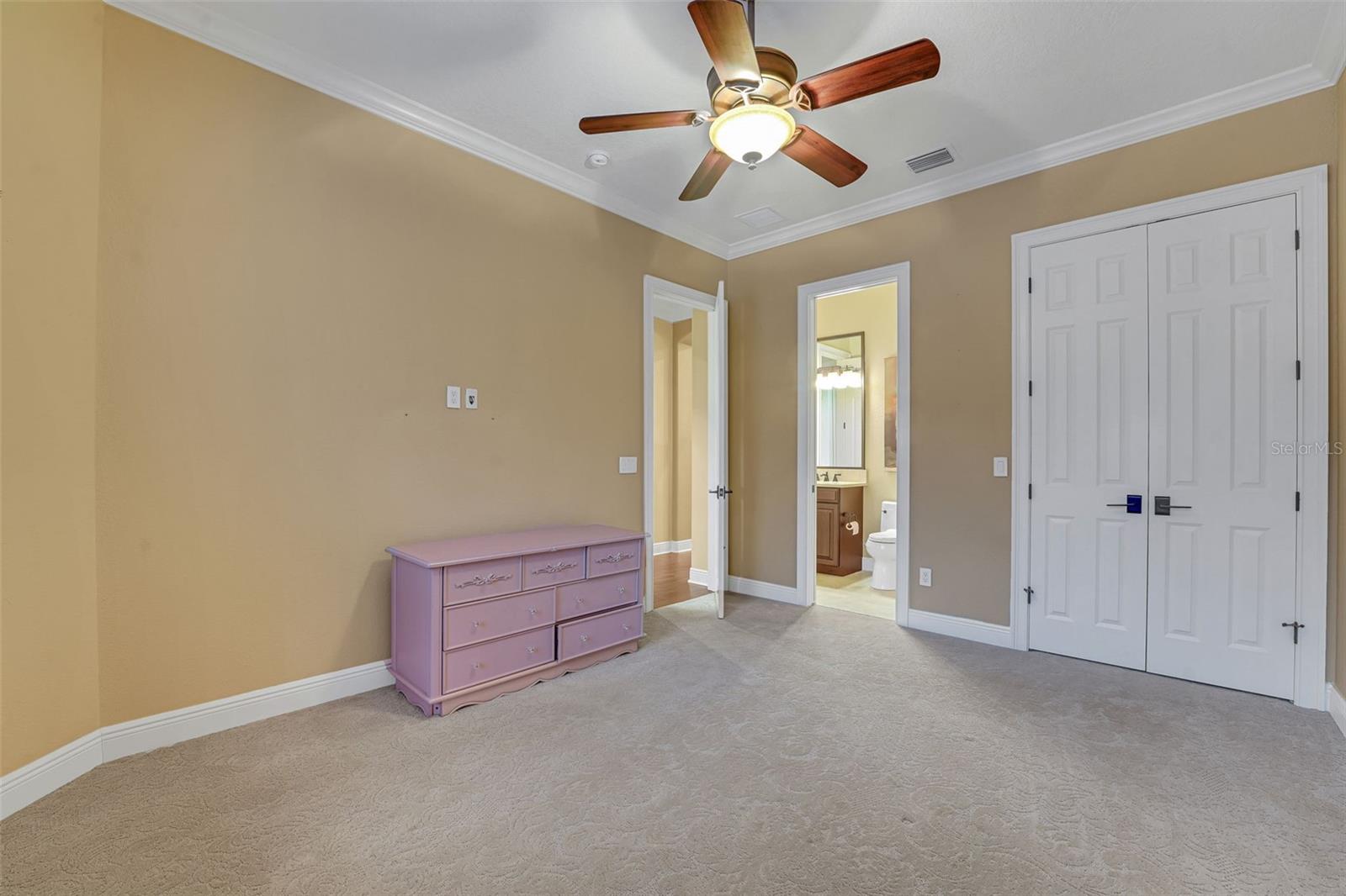 ALAQUA LAKES - Residential