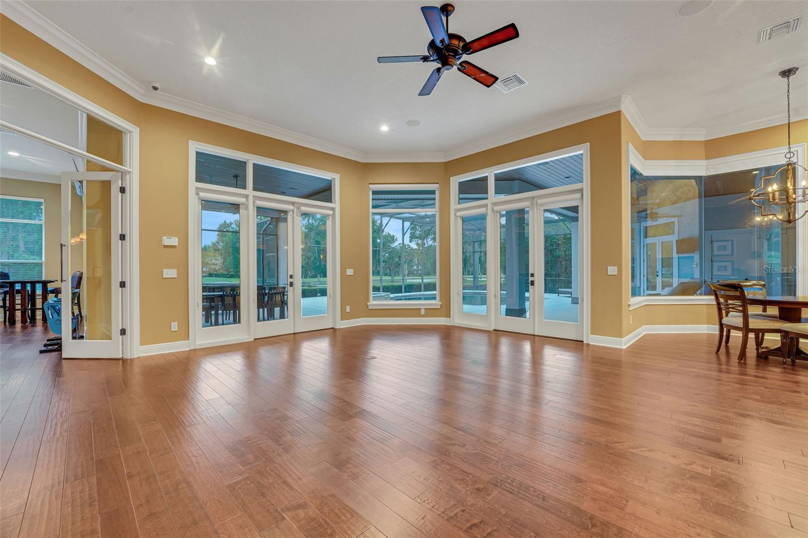 ALAQUA LAKES - Residential
