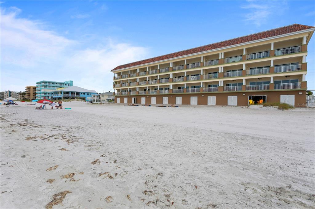 BEACH CLUB OF MADEIRA CONDO - Residential