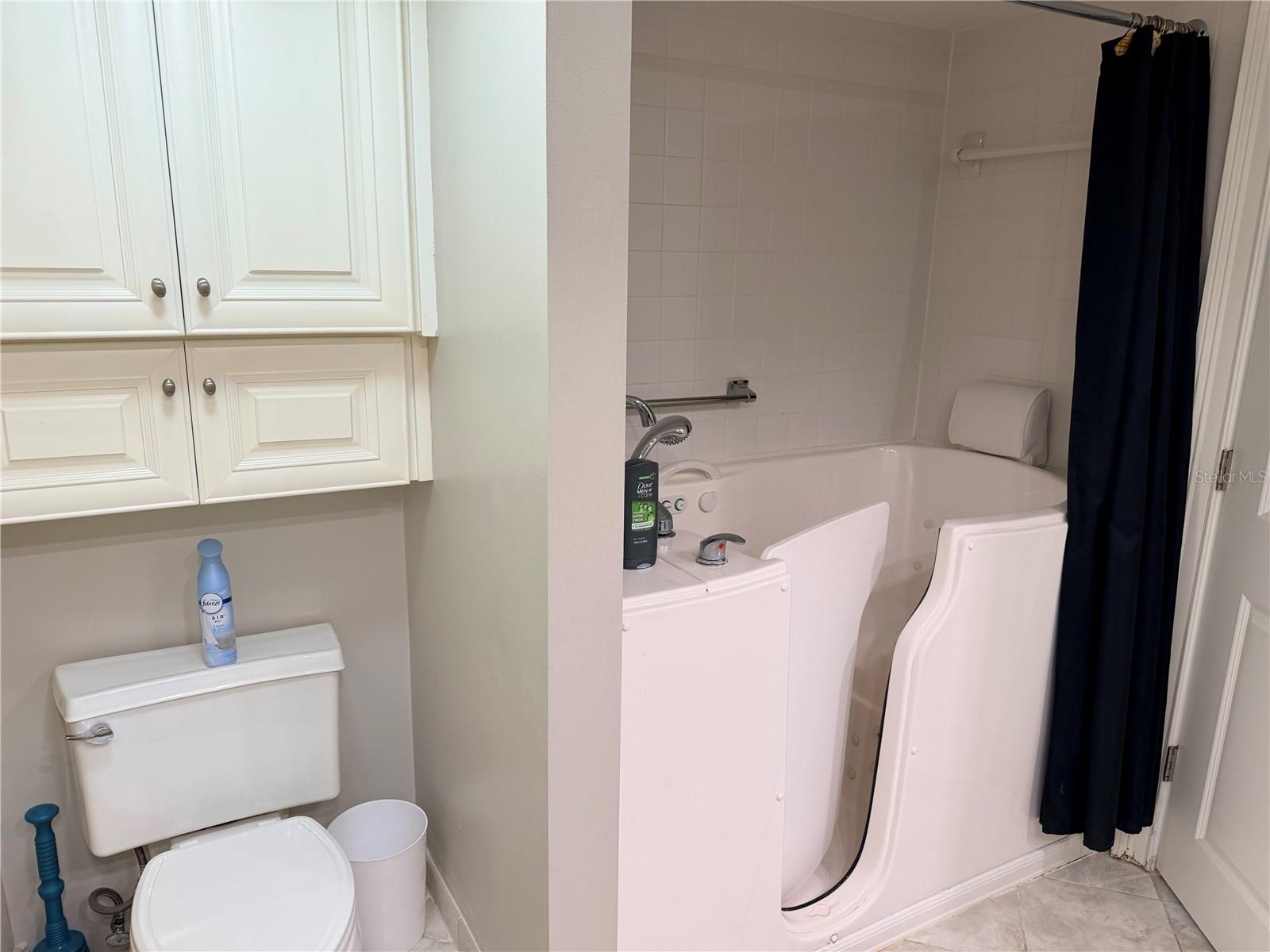 SAND KEY CONDO-SOUTH BEACH - Residential Lease