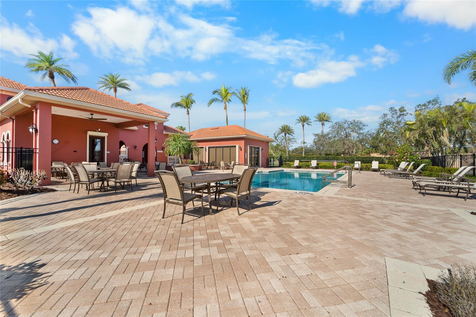 SILVER OAK - Residential