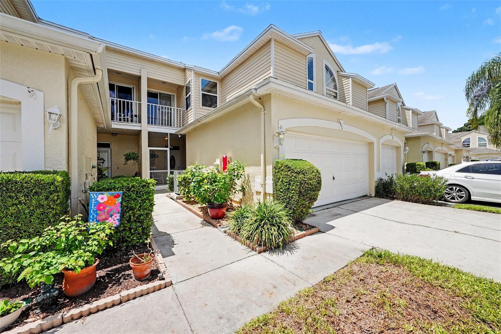 WILLOW GREENS - Residential