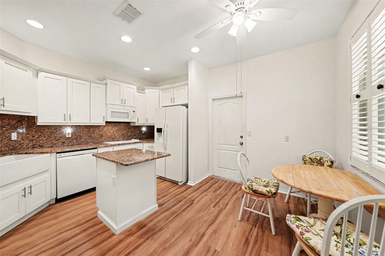WILLOW GREENS - Residential